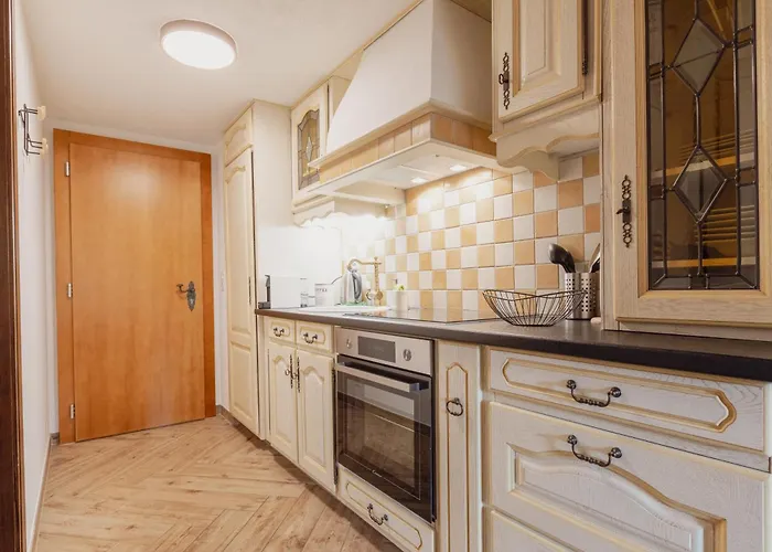 Cosy And Modern Closed To The Lift Apartament *