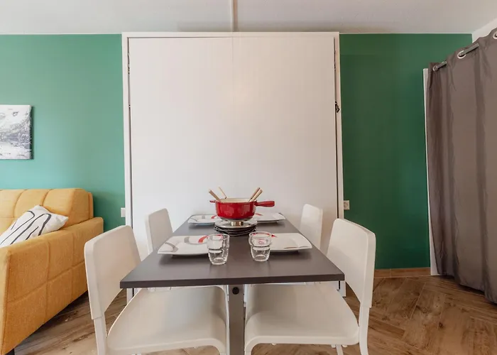 Cosy And Modern Closed To The Lift