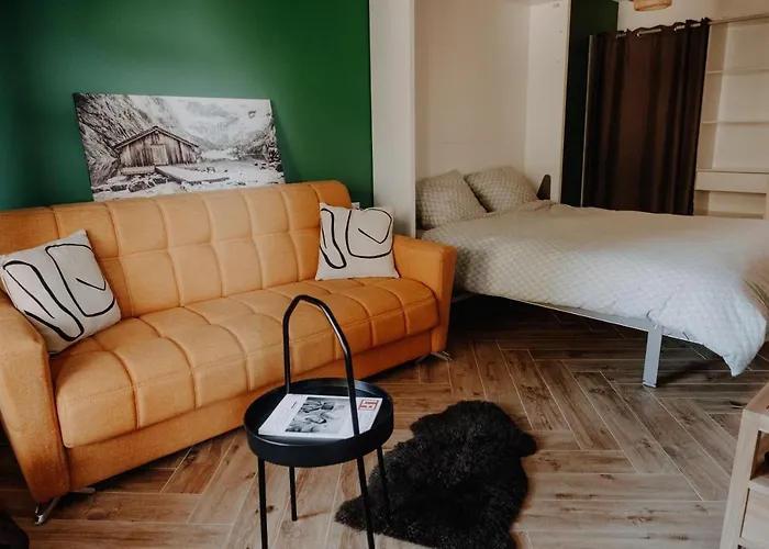 Cosy And Modern Closed To The Lift